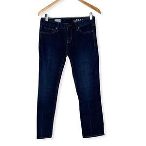 𝅺GAP Straight Leg